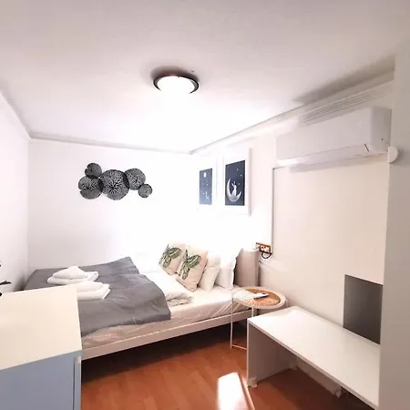 Apartment Erzsebet 5b Center 1 Db Bed Very Convenient