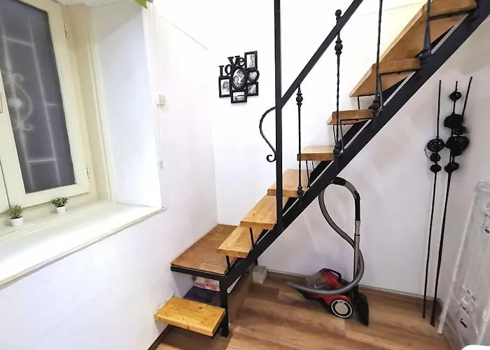 Erzsebet 5b Center 1 Db Bed Very Convenient Budapest